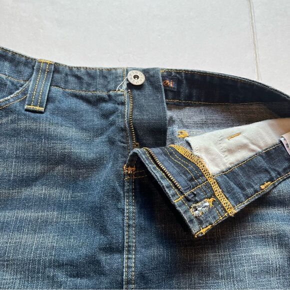 l.e.i. Women's Faded Blue Jean Skirt size 7 - Picture 4 of 9